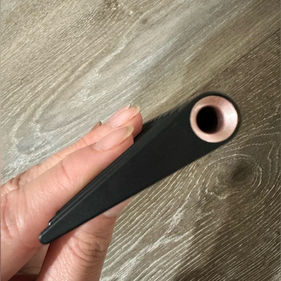 Dyson Detangling Comb in Rose Gold - Picture 3 of 3